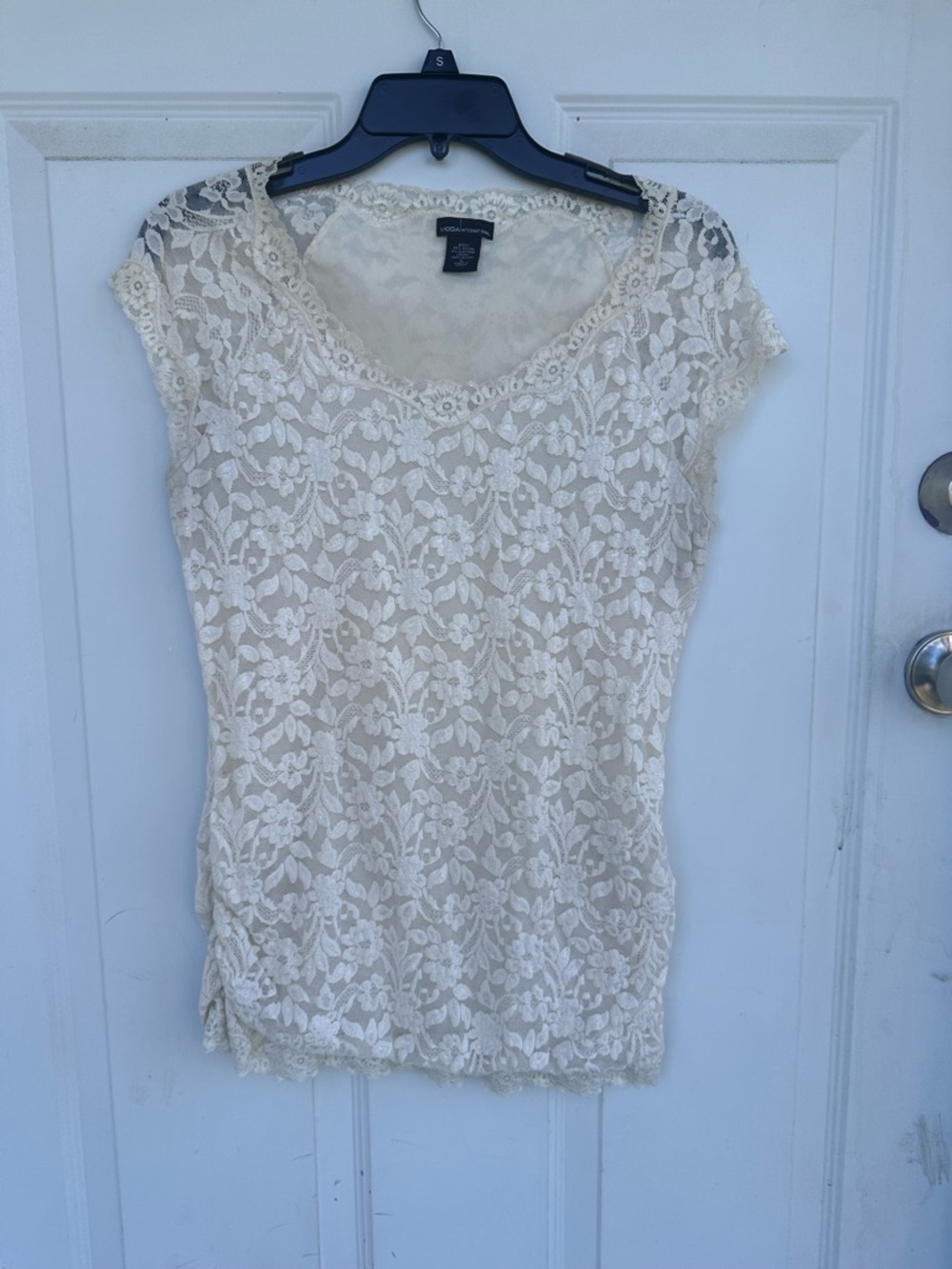 M Cream Lace Cap-Sleeve Top